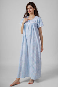 Rene, Nightdress