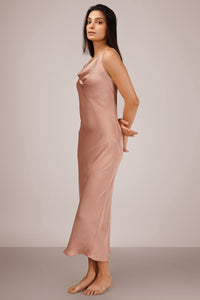 Petrova, Nightdress & Gown