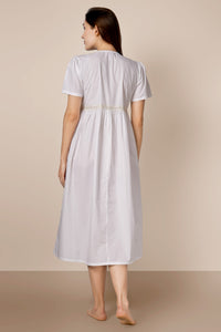Melissa, Nightdress