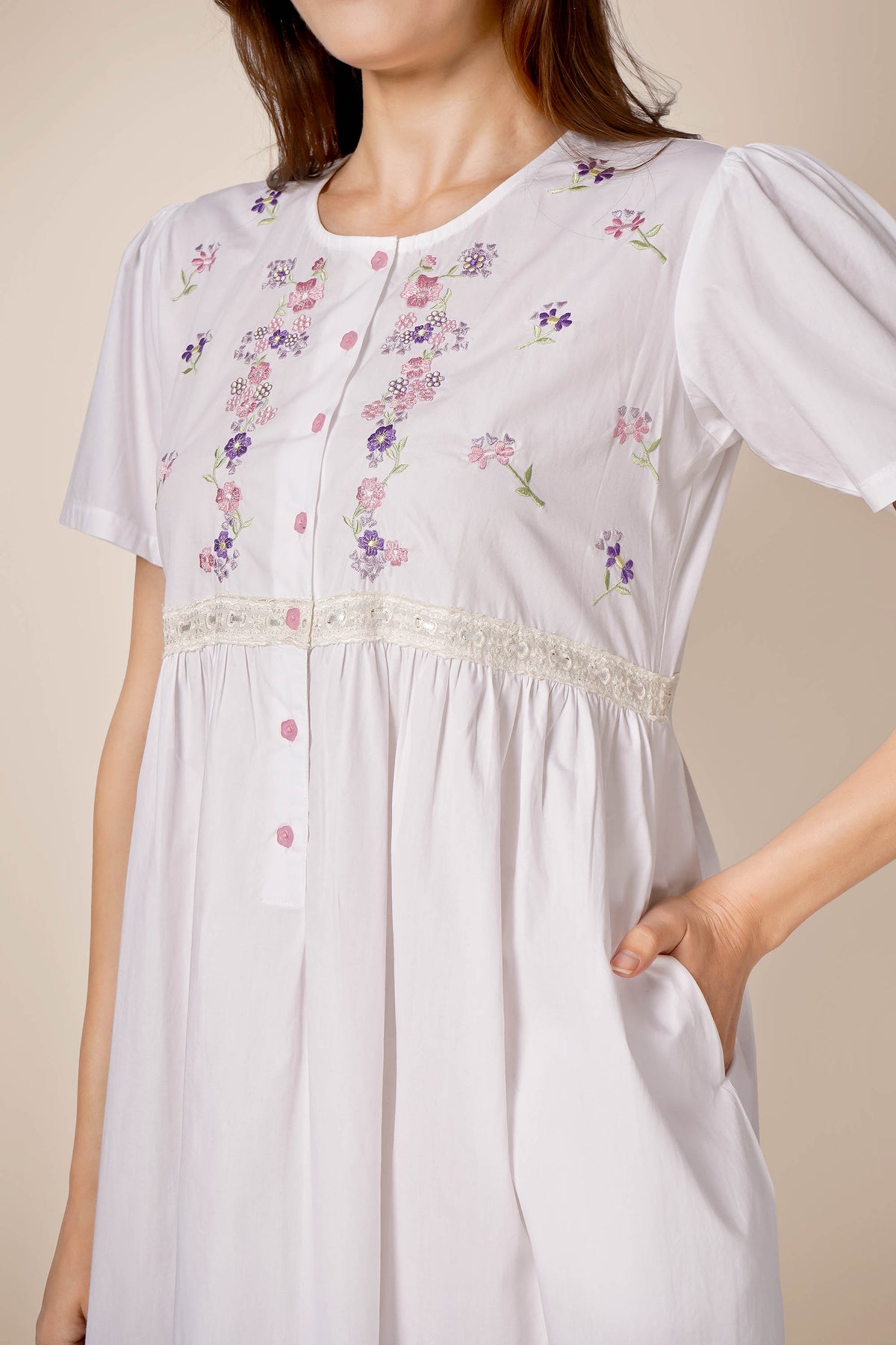 Melissa, Nightdress