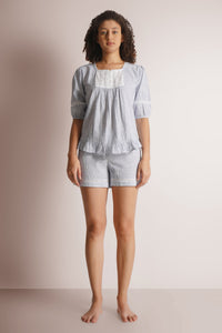 Sandra, Shorts & Top