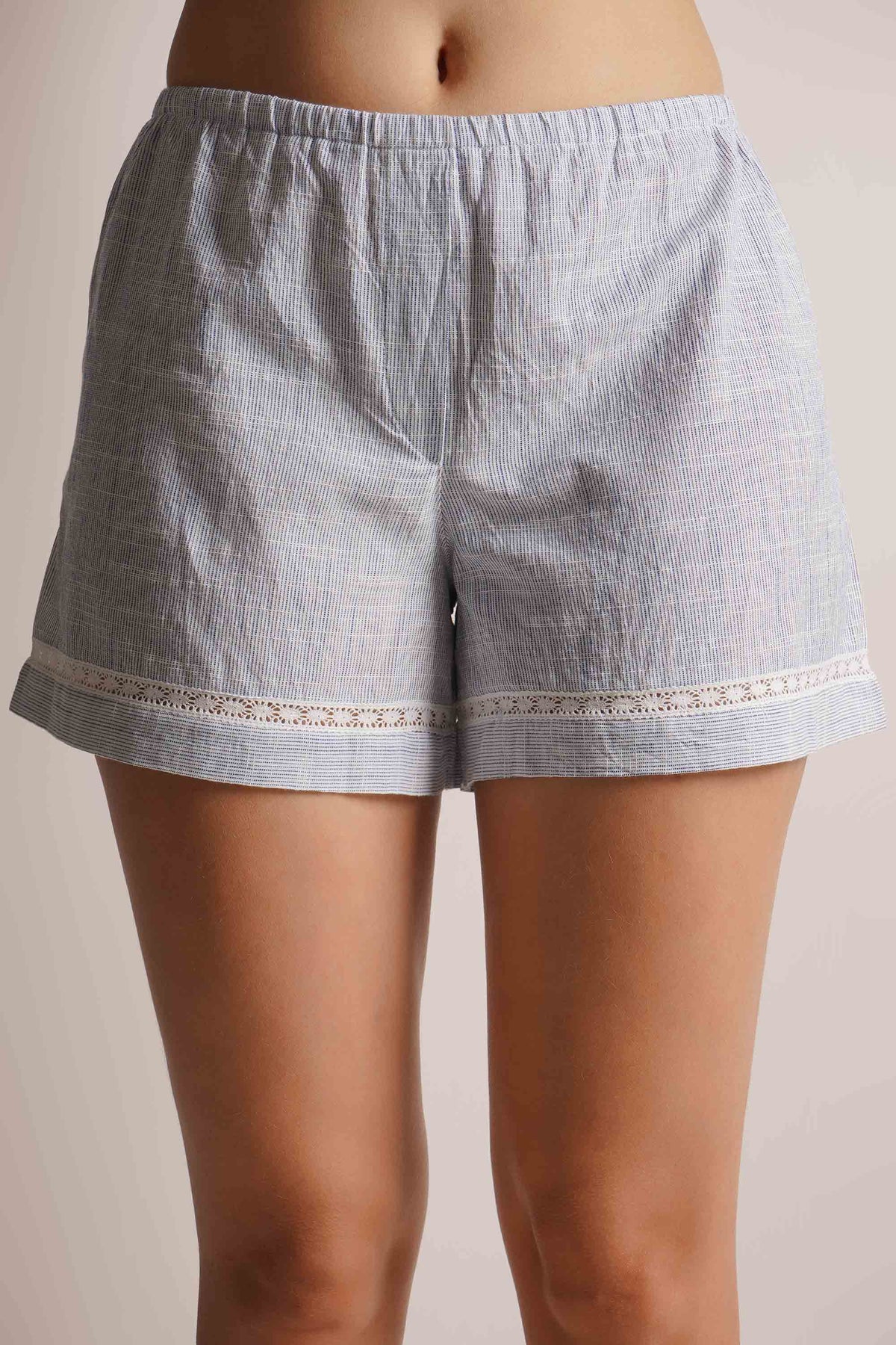 Sandra, Shorts & Top