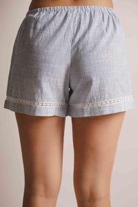 Sandra, Shorts & Top