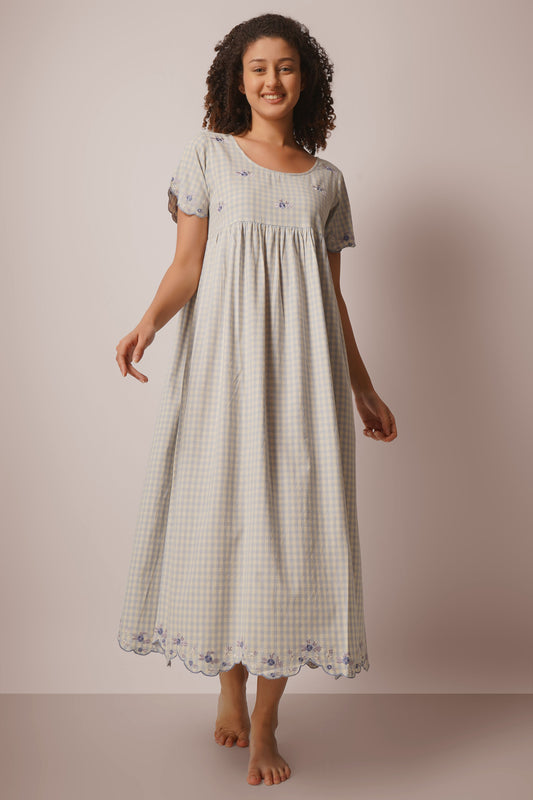 Seena, Nightdress