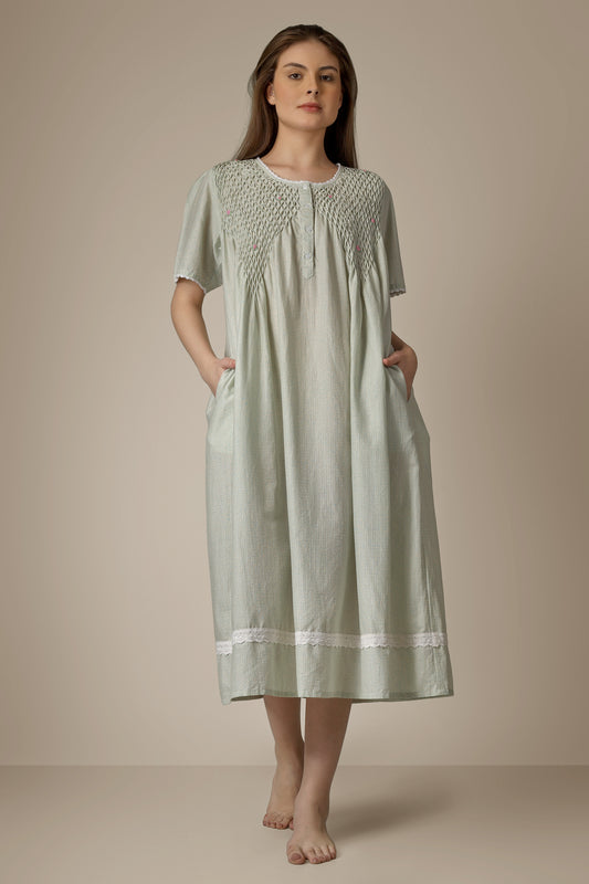 Agatha, Smocked dress