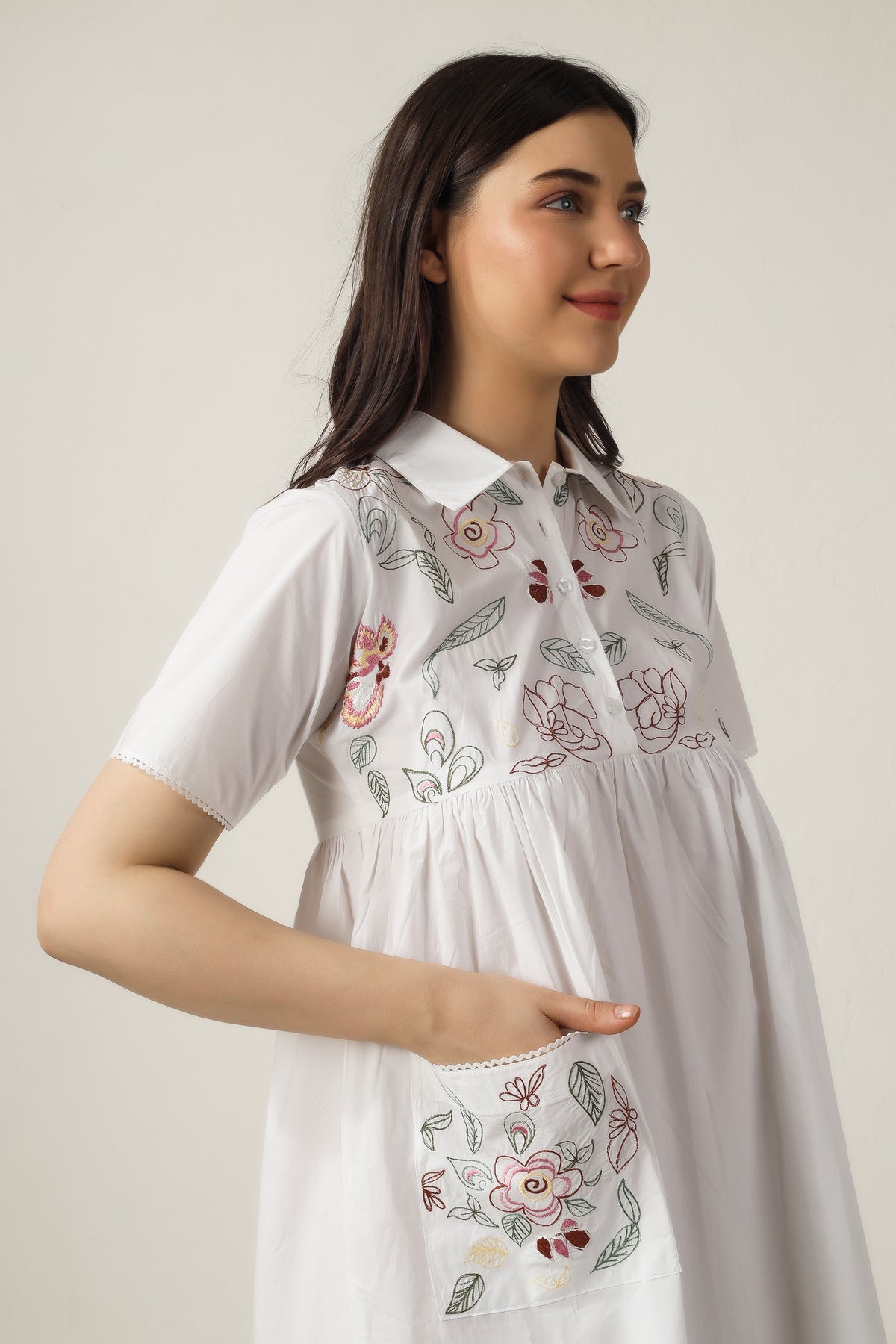 Bailey, Dress