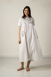 Bailey, Dress