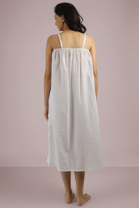 Cecilia, Nightdress & Gown