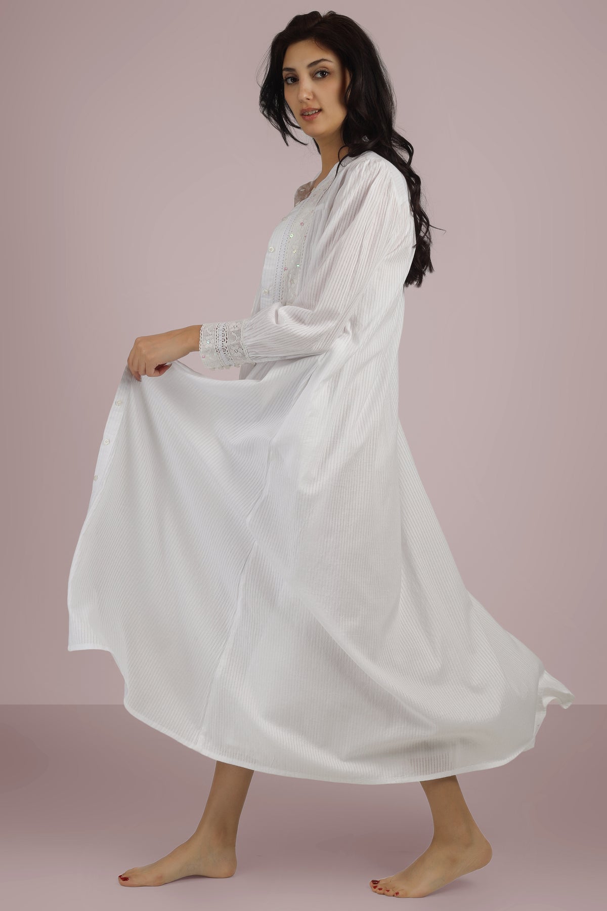 Cecilia, Nightdress & Gown