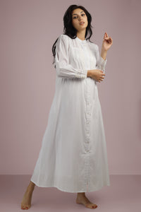 Cecilia, Nightdress & Gown