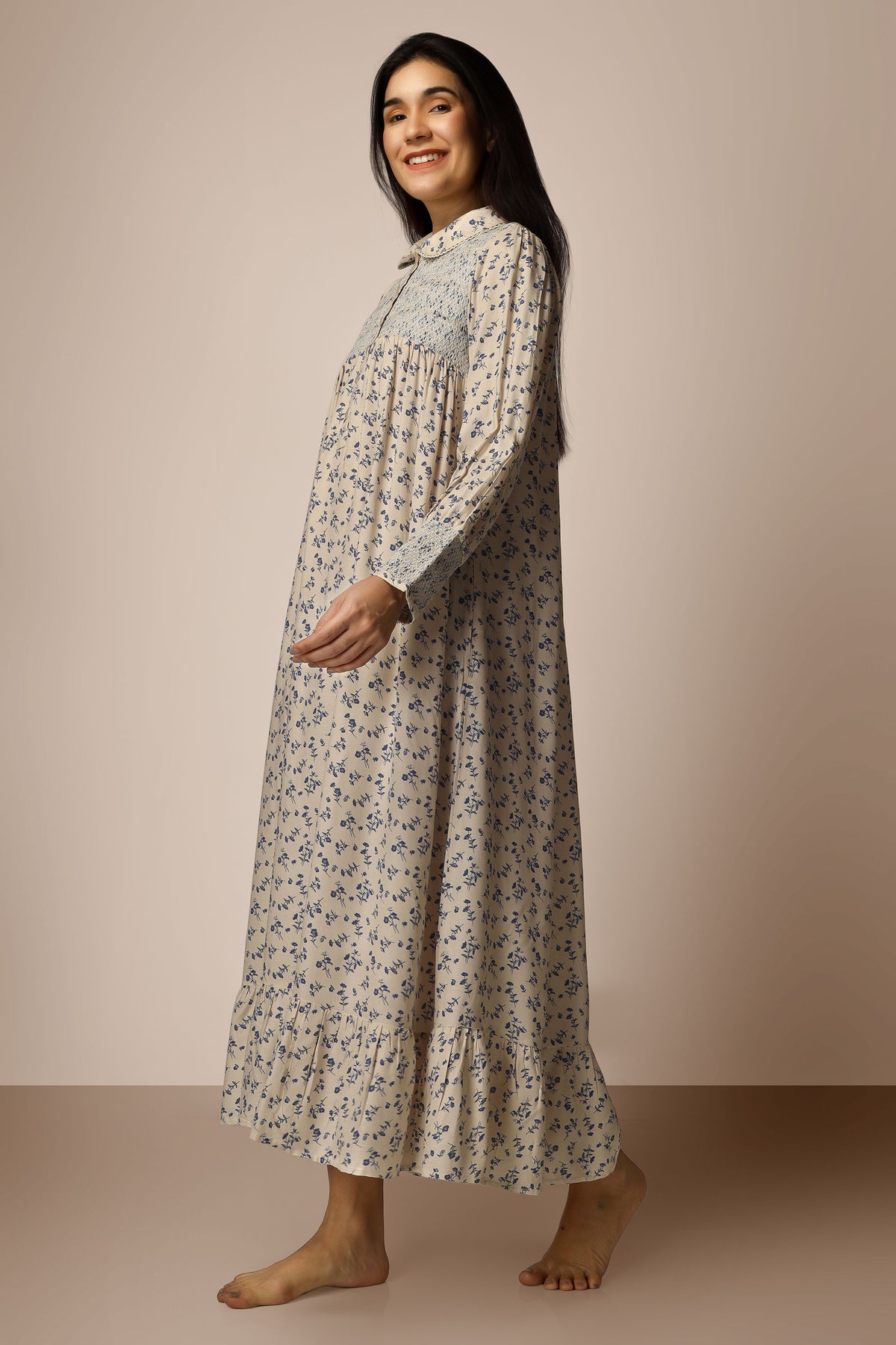 Gretel, Nightdress