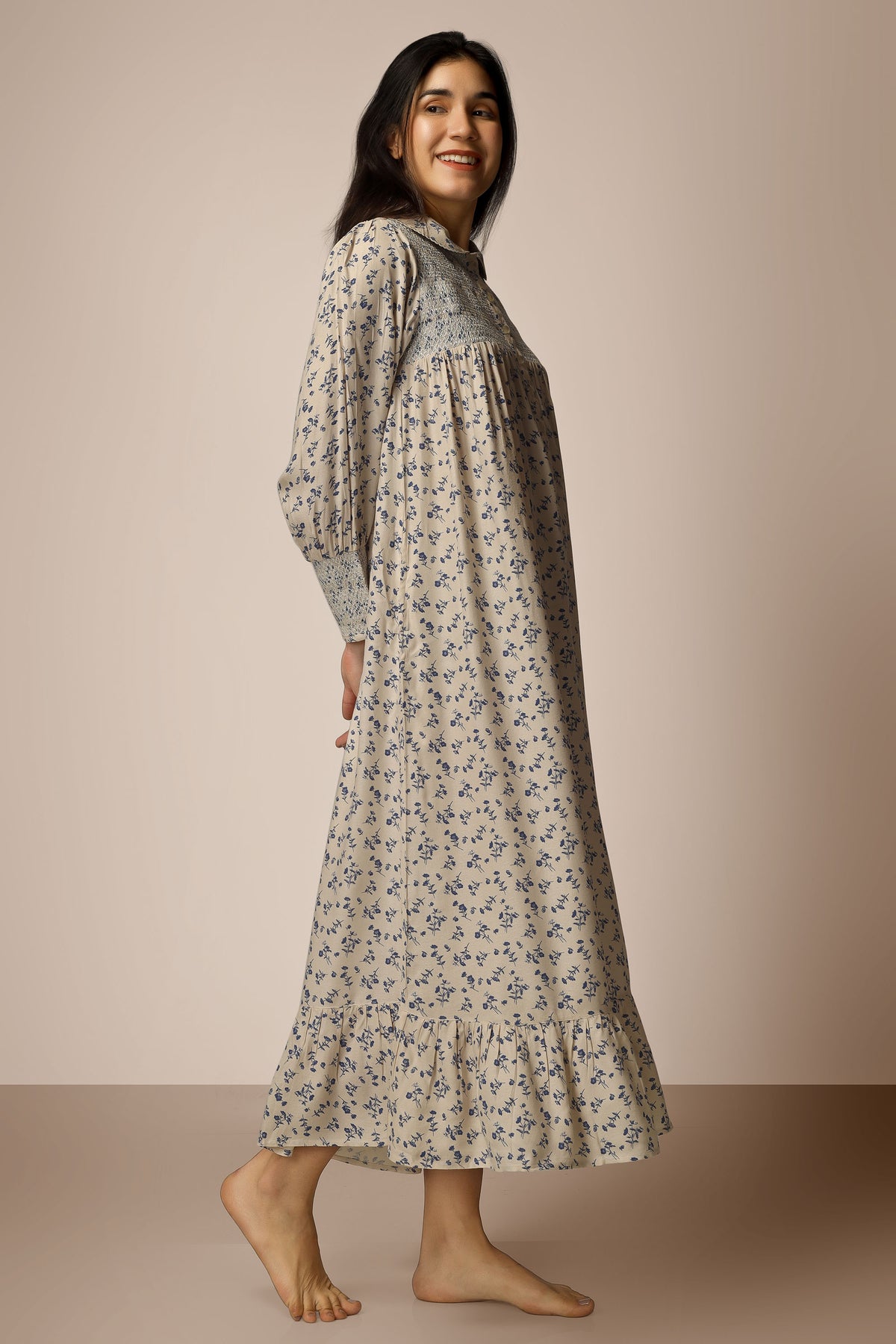 Gretel, Nightdress