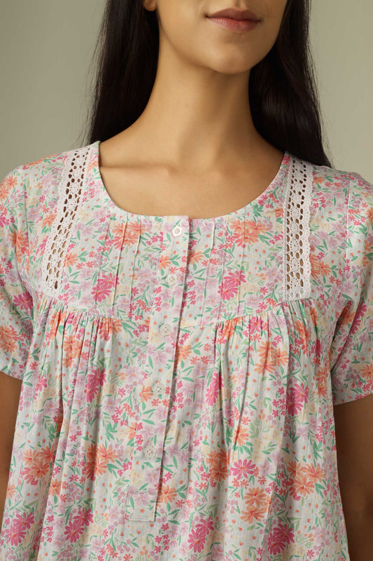 Buttercup, Nightdress