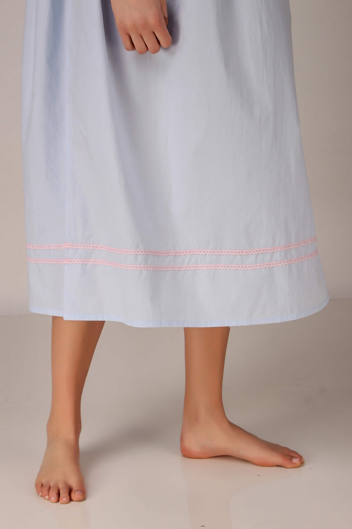 Cindy, Nightdress