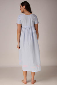 Cindy, Nightdress