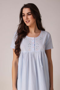Cindy, Nightdress