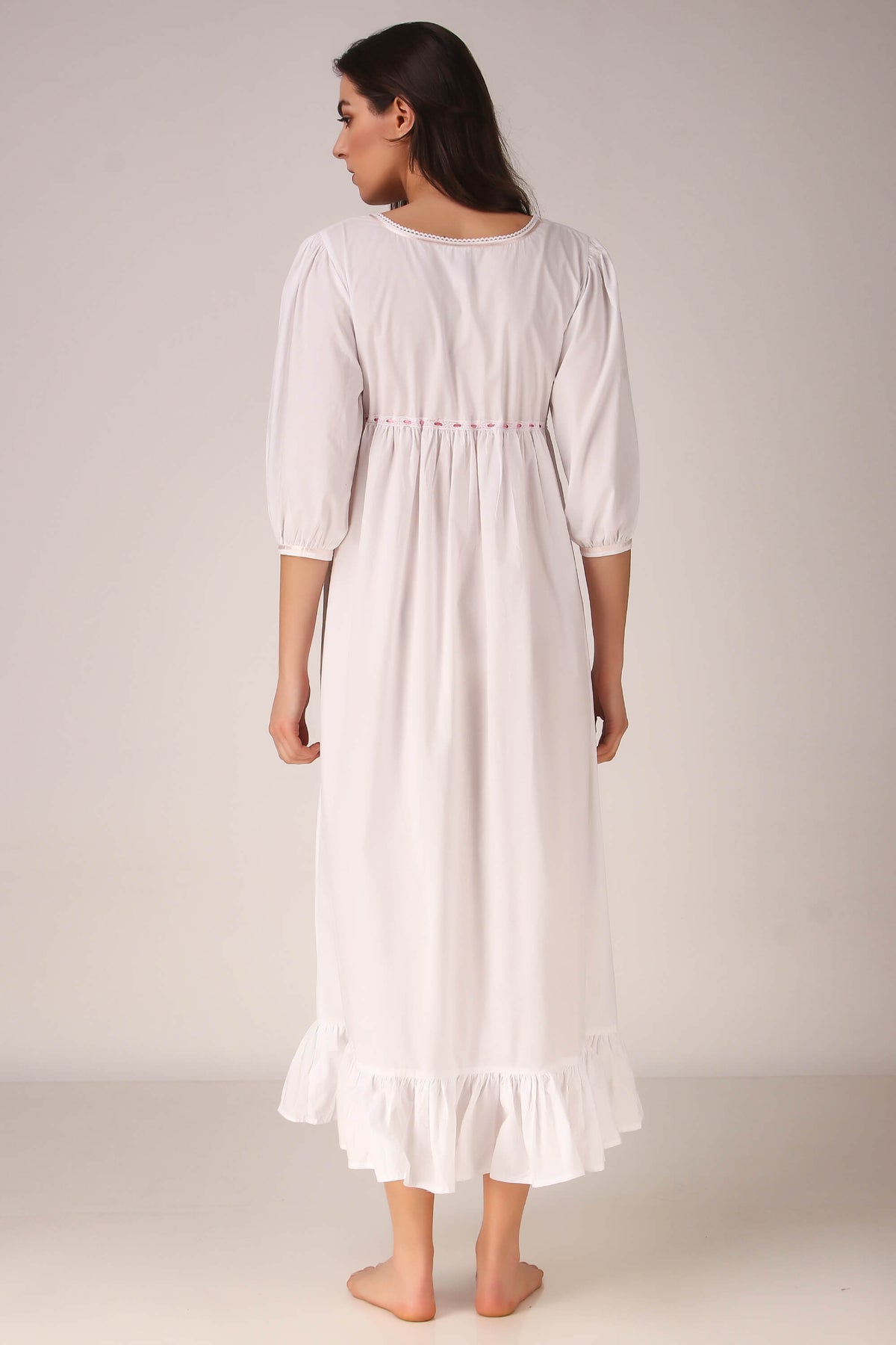 Sophia, Nightdress