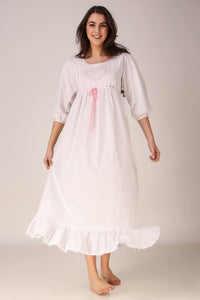 Sophia, Nightdress