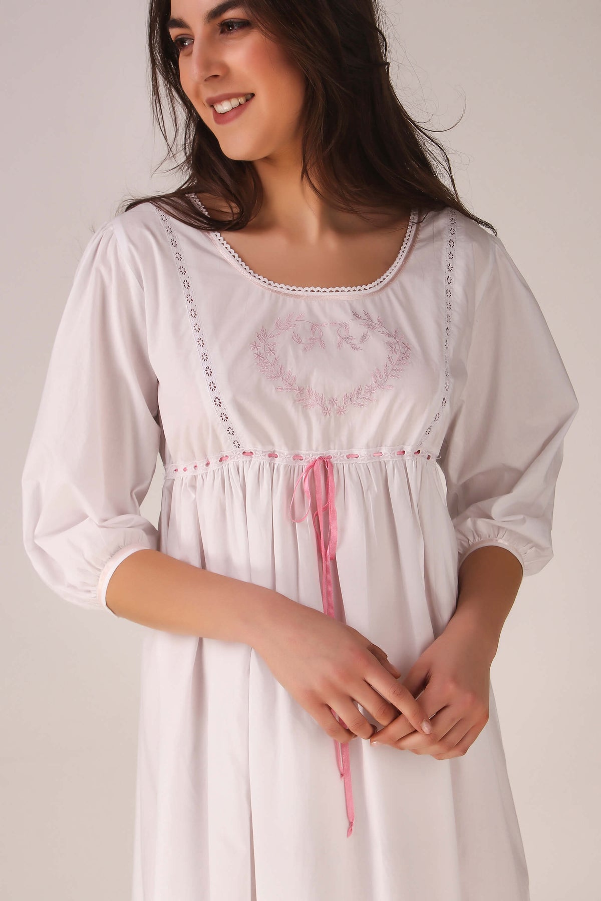 Sophia, Nightdress