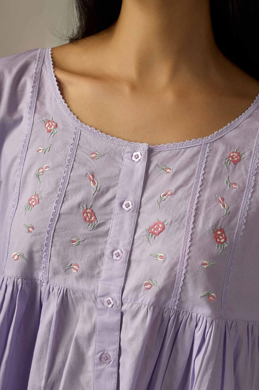 Barbara, Nightdress