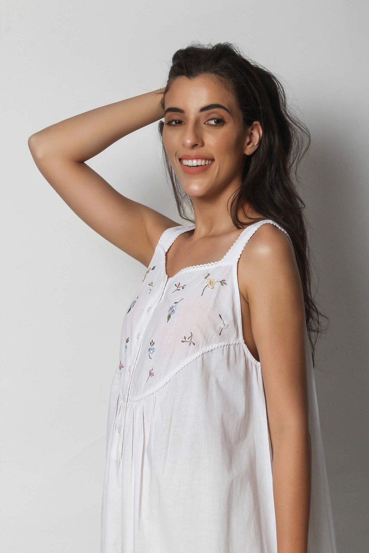 Milena, Nightdress