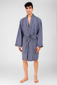 Men's Ron robe in blue checkered pattern, stylish and comfortable.