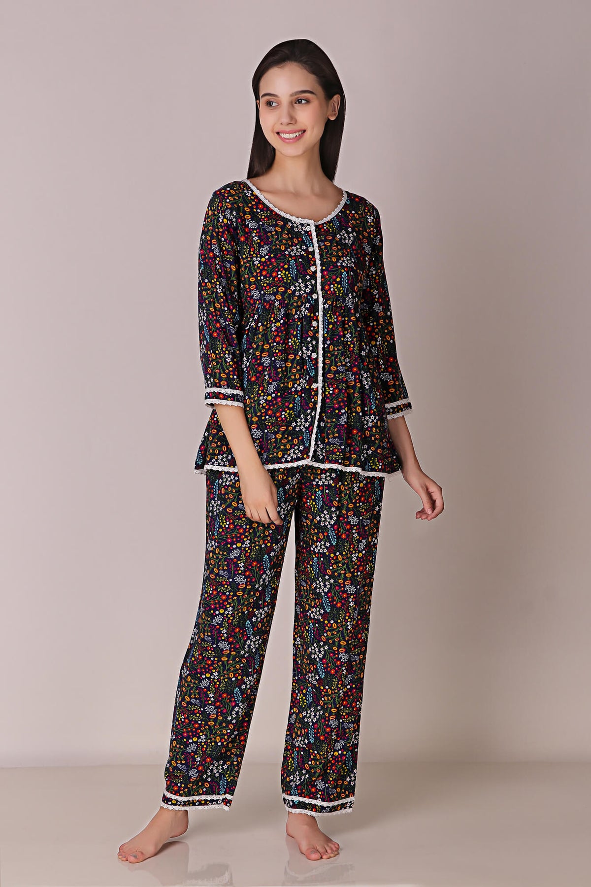 Reva Pyjama Suit in floral print, perfect for relaxed comfort.
