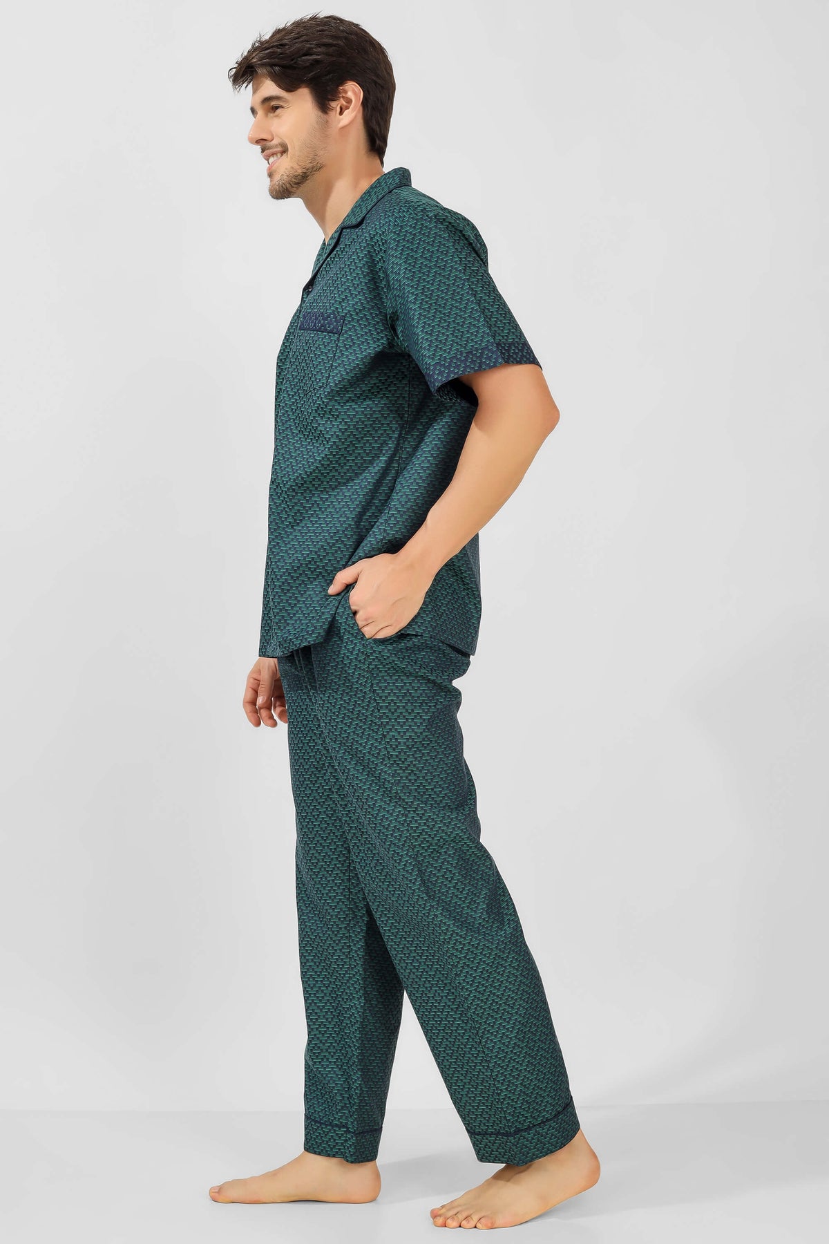 Aldo men's pyjama suit in stylish green print, perfect for sleepwear.