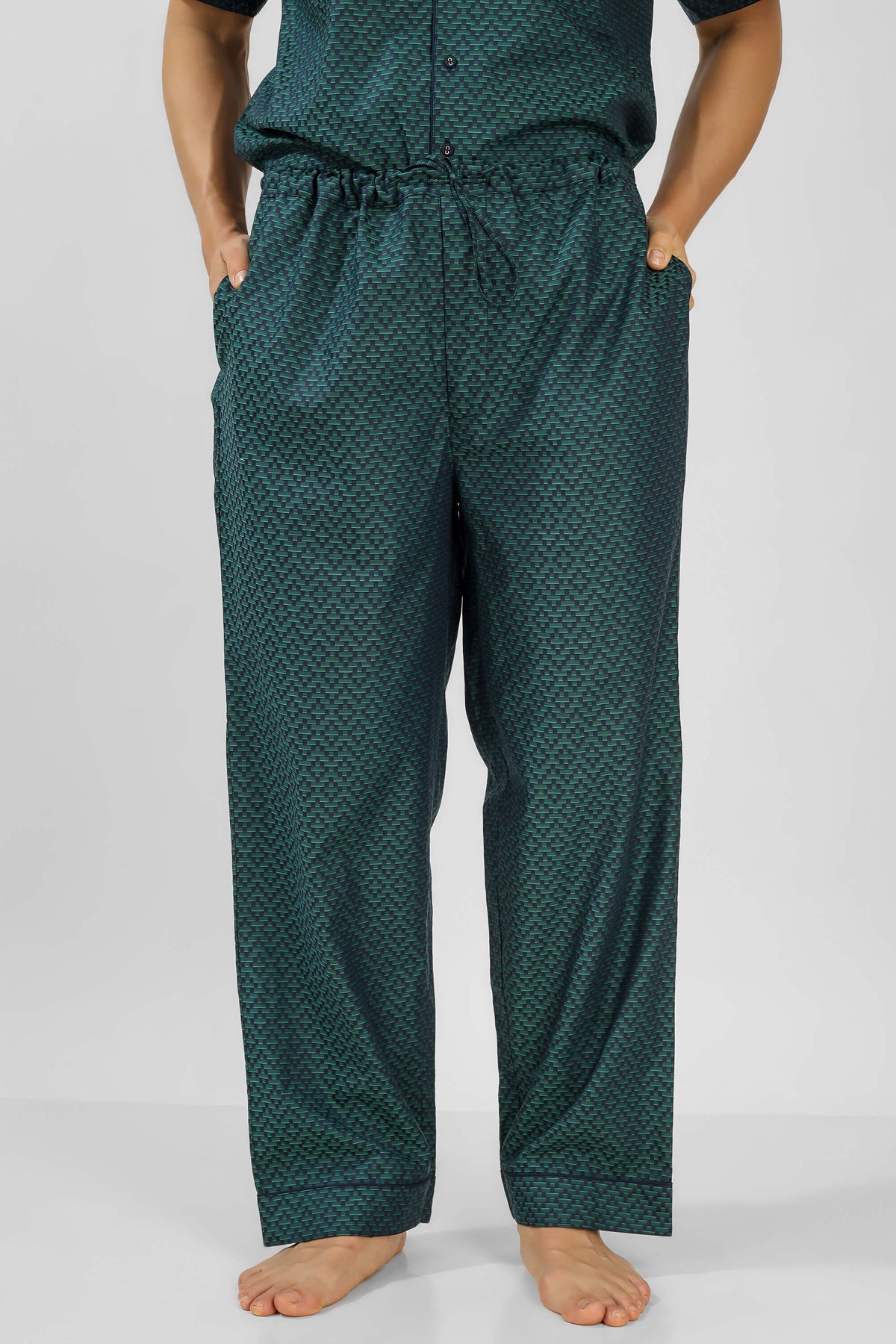 Aldo men's pyjama suit in green patterned design, comfortable and stylish.
