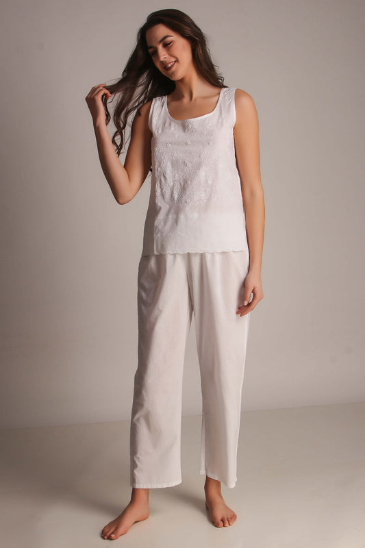 Vanessa embroidered pyjama suit in soft white fabric, stylish and comfortable.