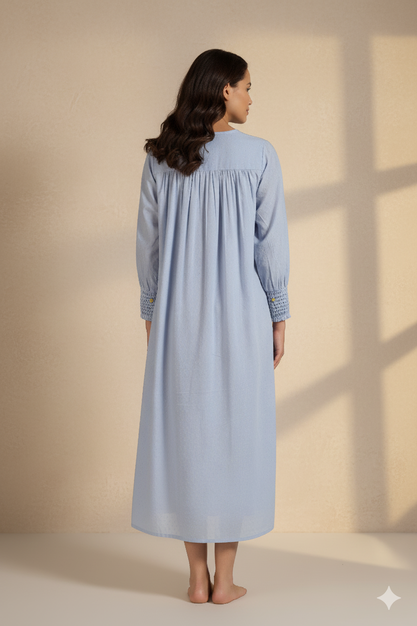 Brisa, Nightdress & Gown