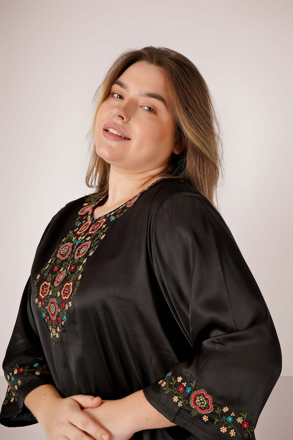 Boho-Chic, Embroidered Kaftan