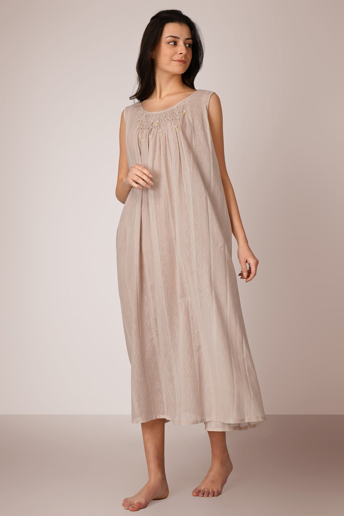 Brisa, Night Dress & Gown