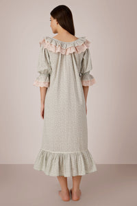 Maghra, Nightdress