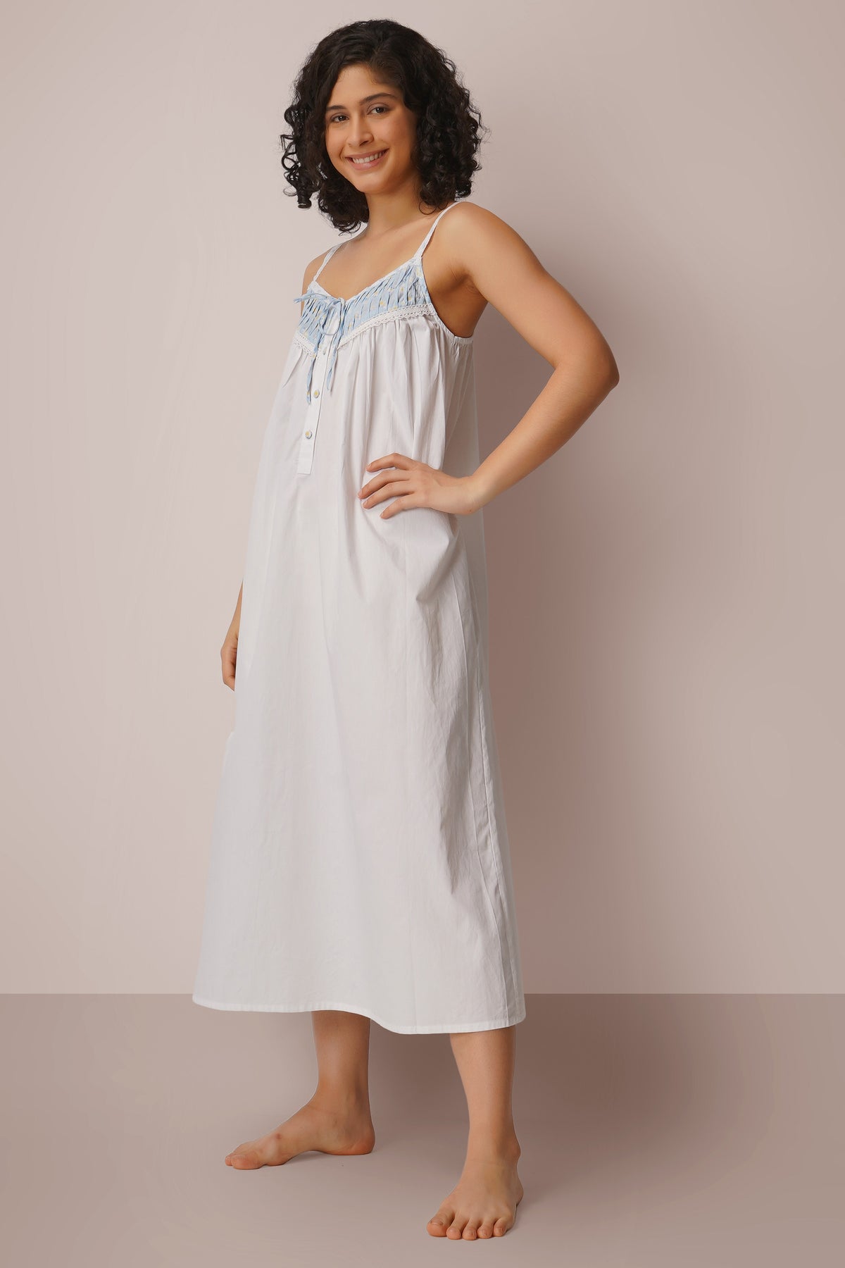 Amra, Nightdress & Gown