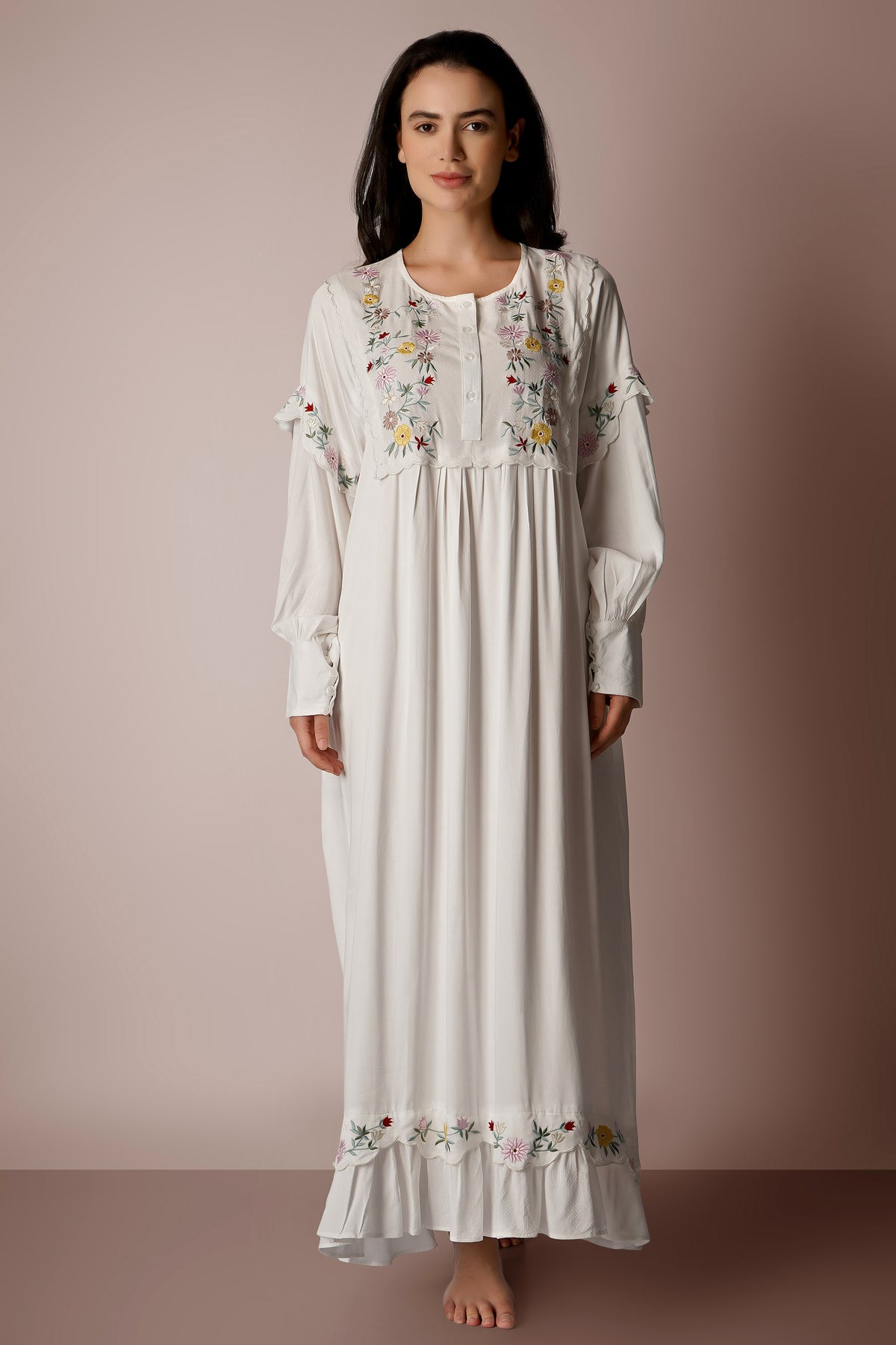 Eloise, Dress