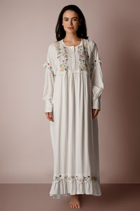 Eloise, Dress