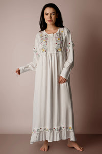 Eloise, Dress