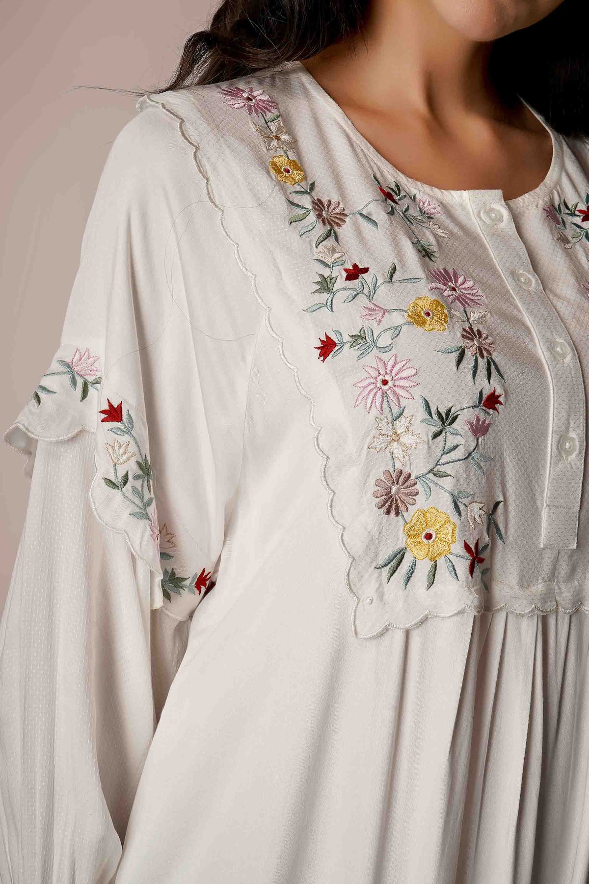 Eloise, Dress