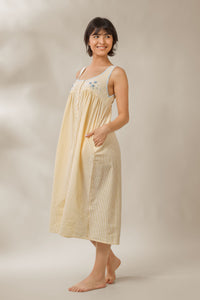 Kate, Dress