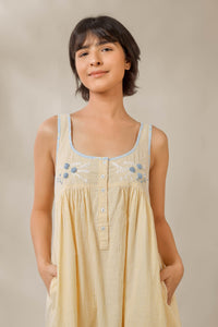 Kate, Dress