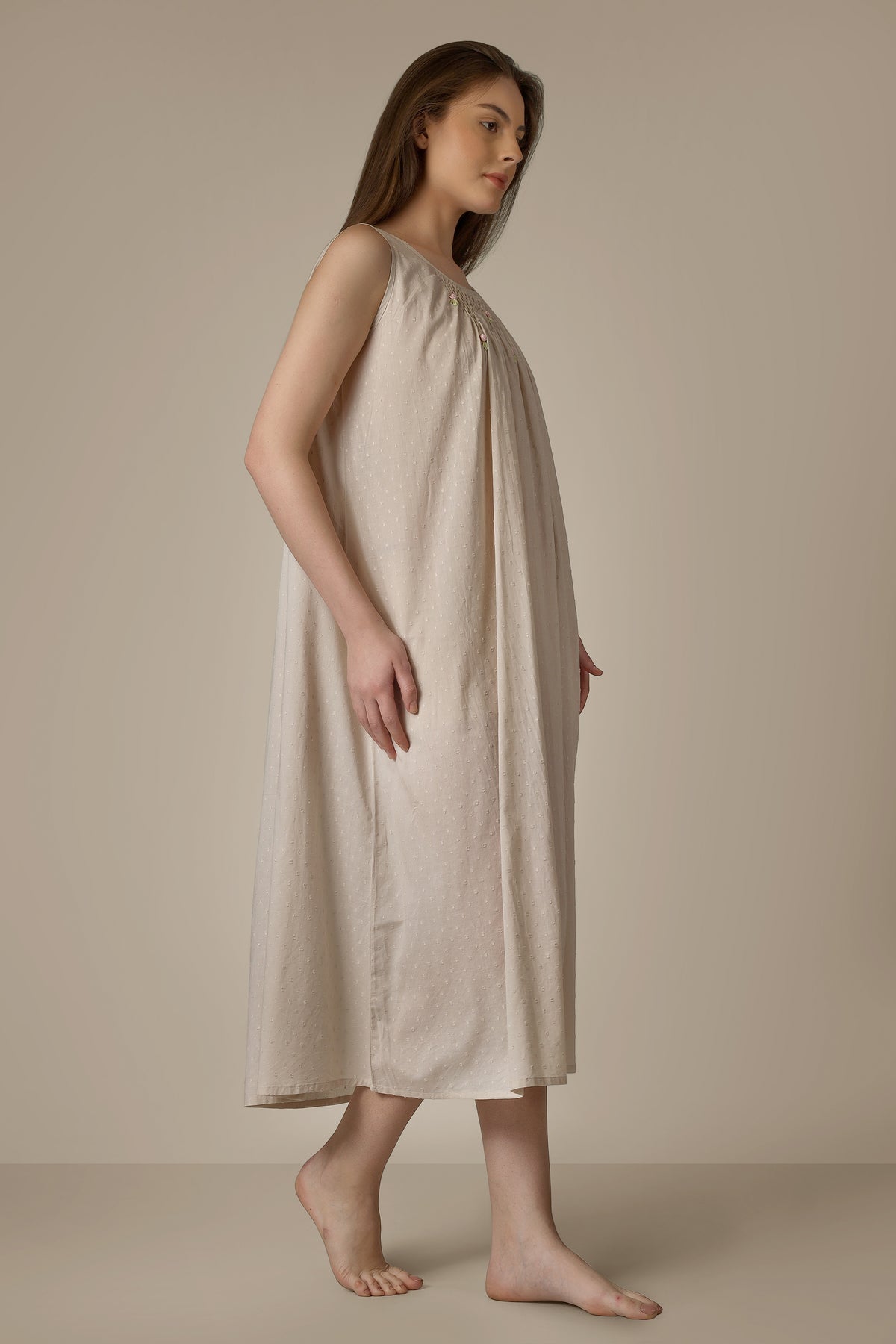 Brisa, Night Dress & Gown