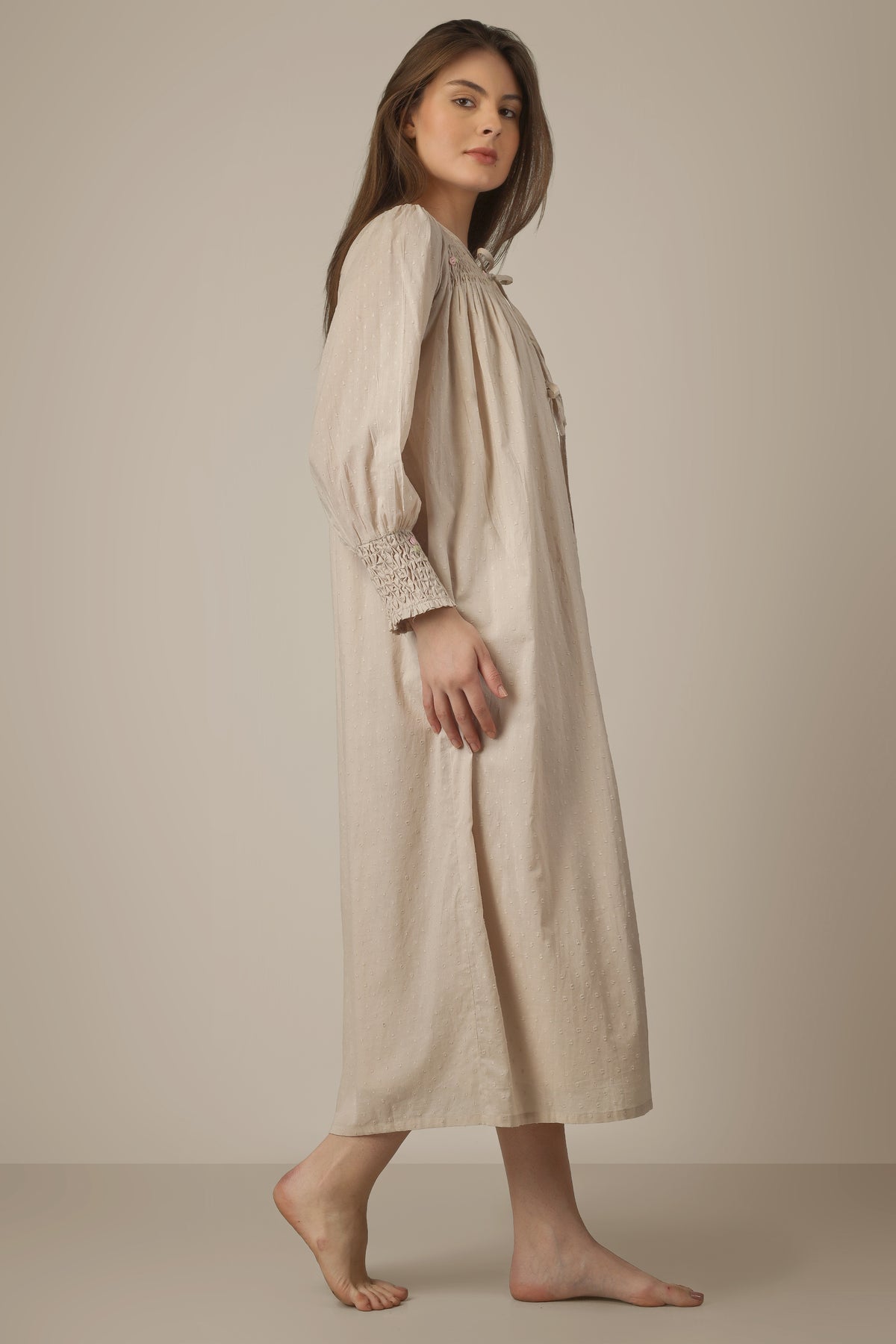 Brisa, Night Dress & Gown