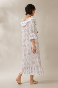 Maghra, Nightdress