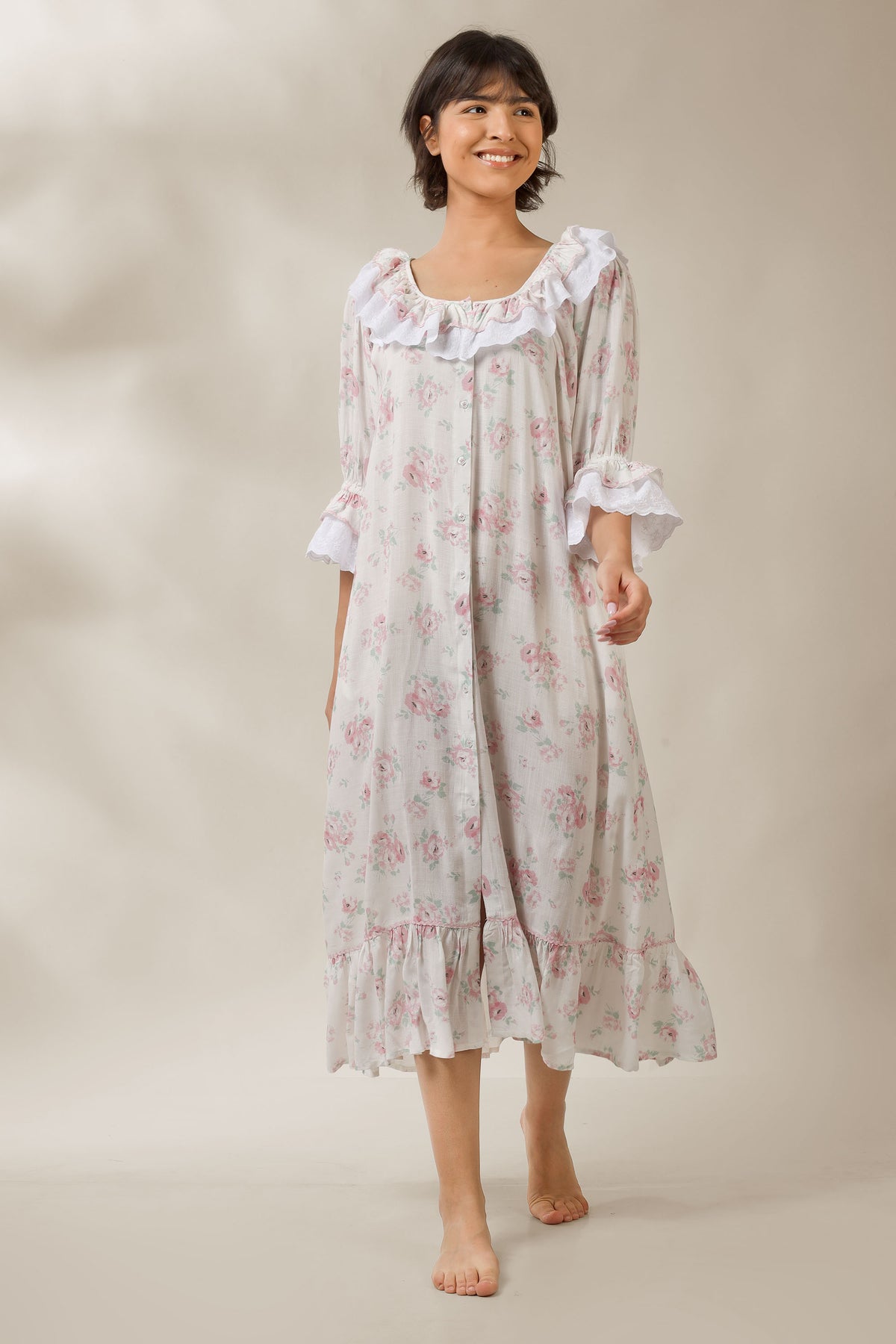 Maghra, Nightdress