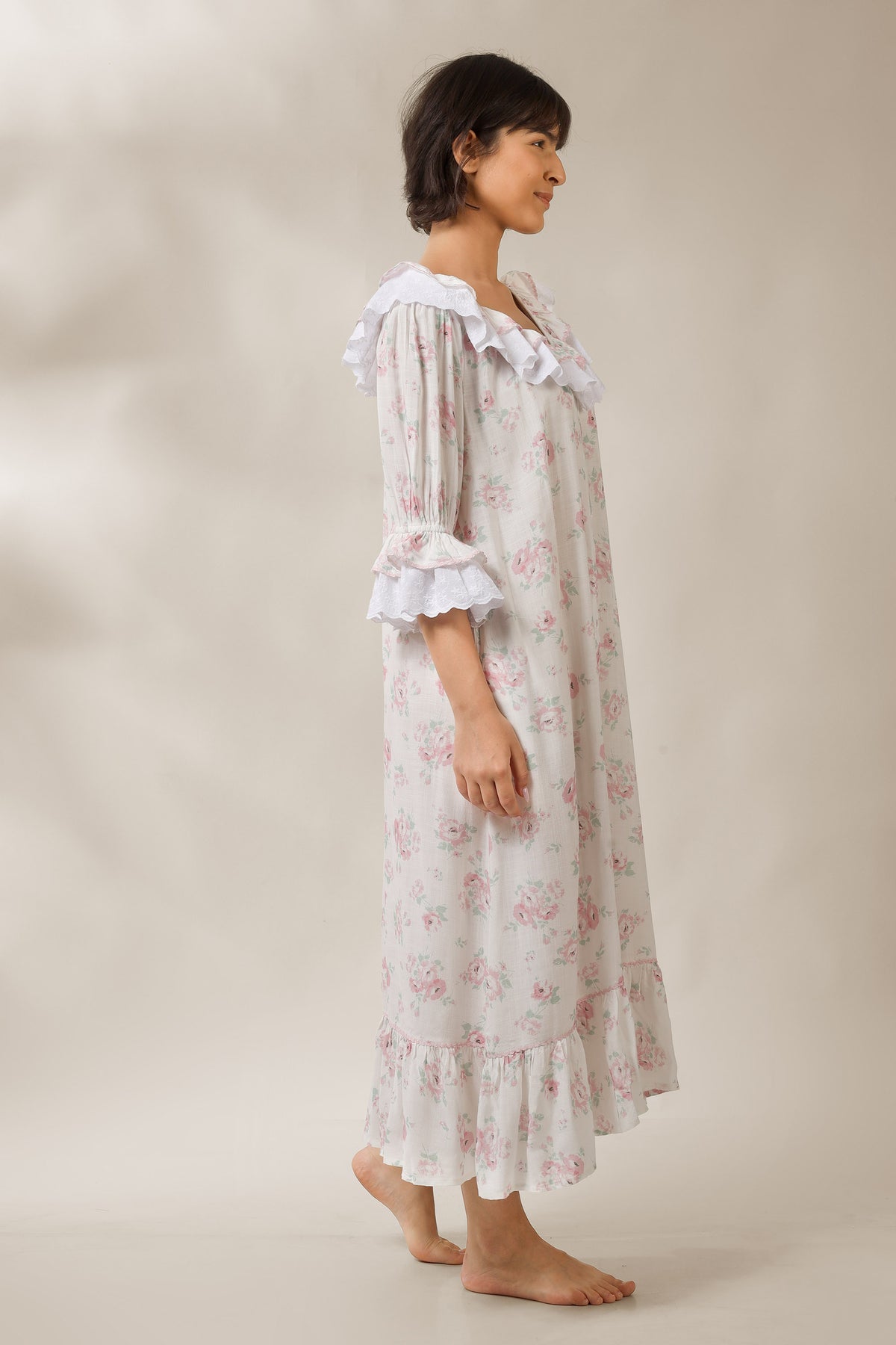 Maghra, Nightdress