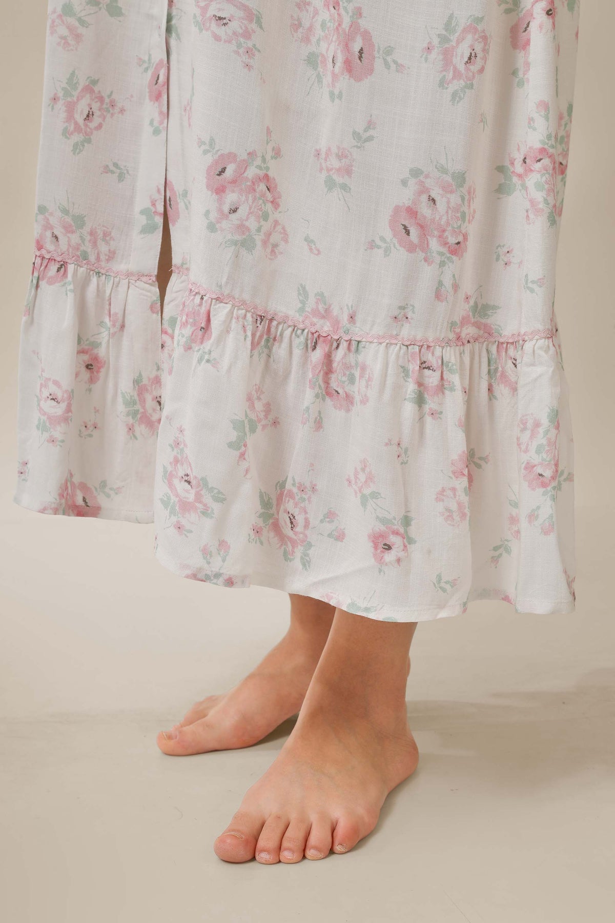 Maghra, Nightdress