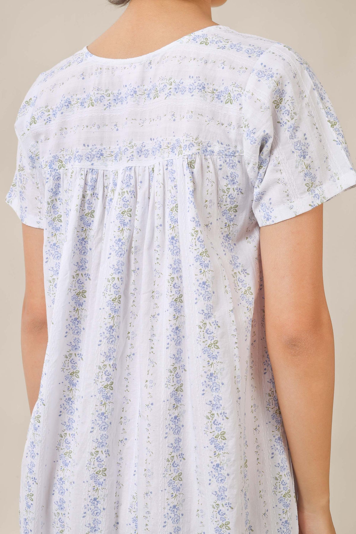 Buttercup, Nightdress