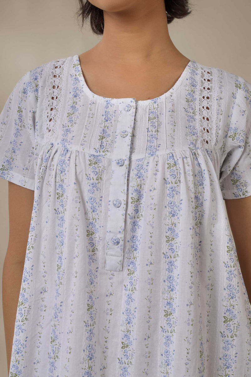 Buttercup, Nightdress