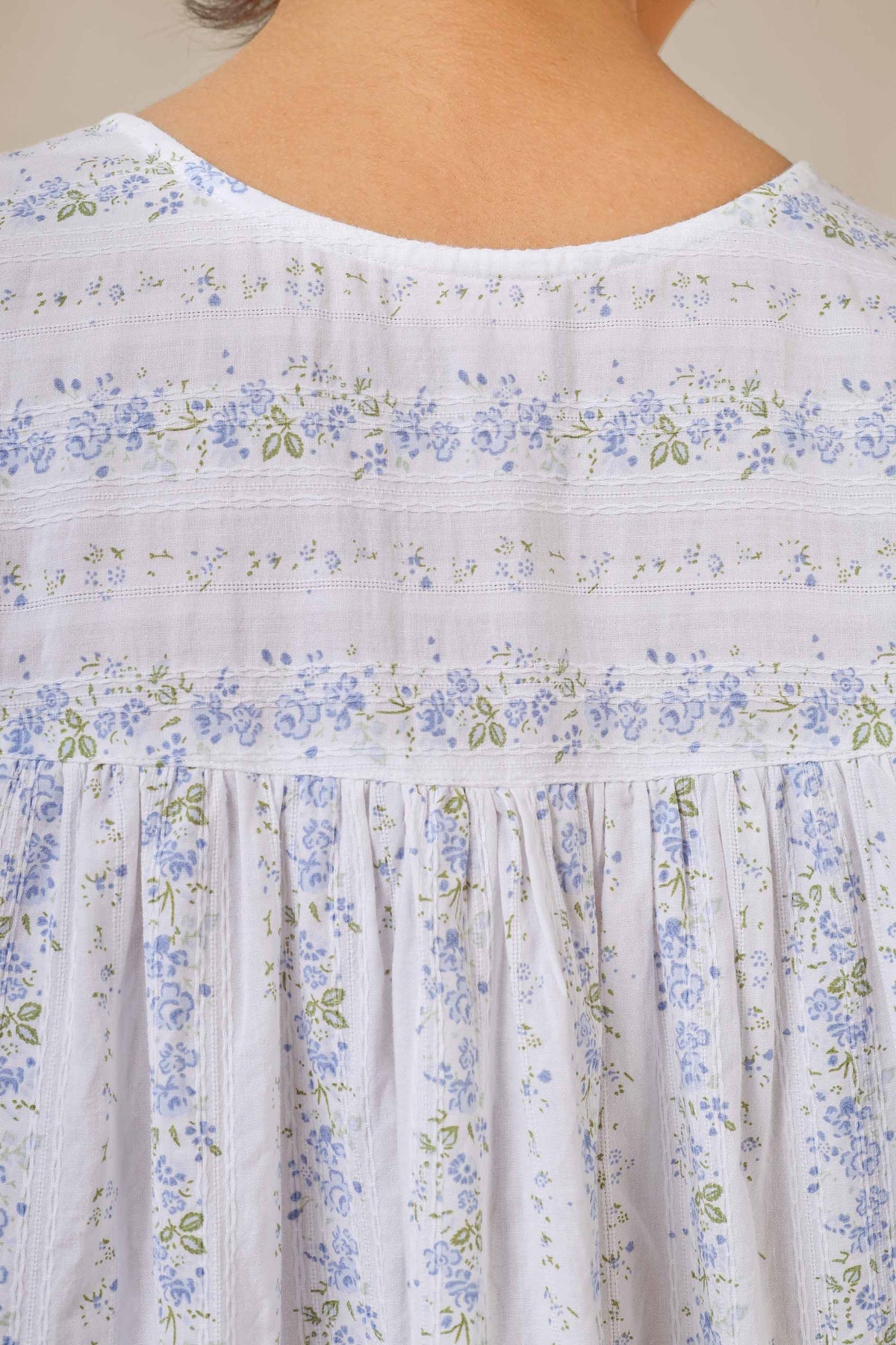 Buttercup, Nightdress